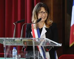 Hélène De Comarmond