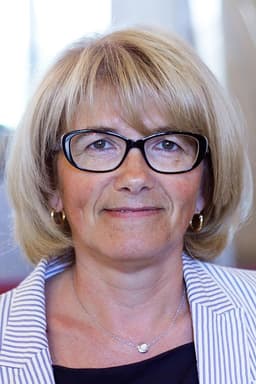 Valérie Lacroute