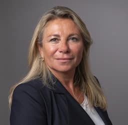Caroline Pozmentier-sportich